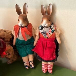 Vintage 🔥Sale🔥very old paper mache bunnies